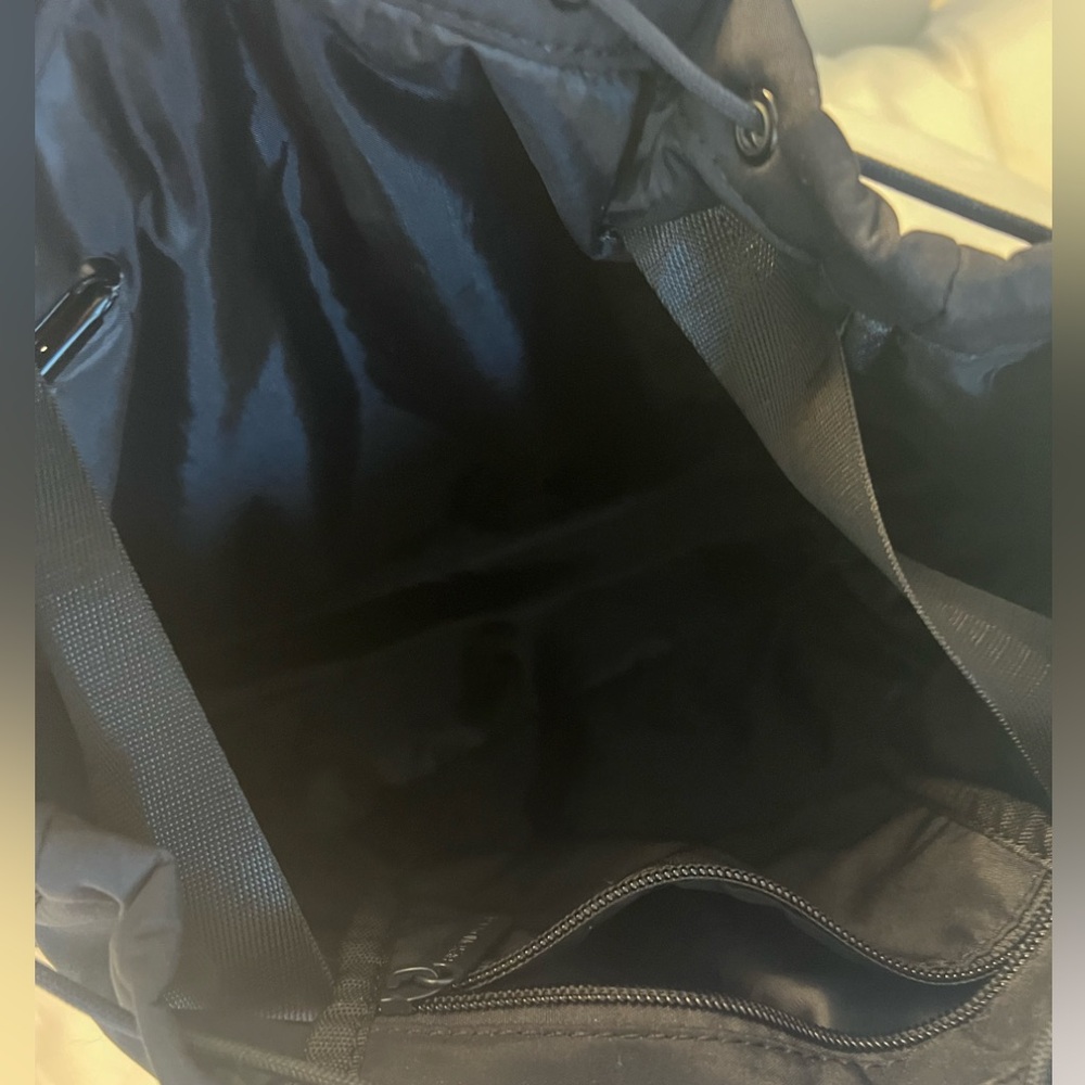 Beyond Yoga convertible backpack/tote- NWOT - Picture 8 of 12